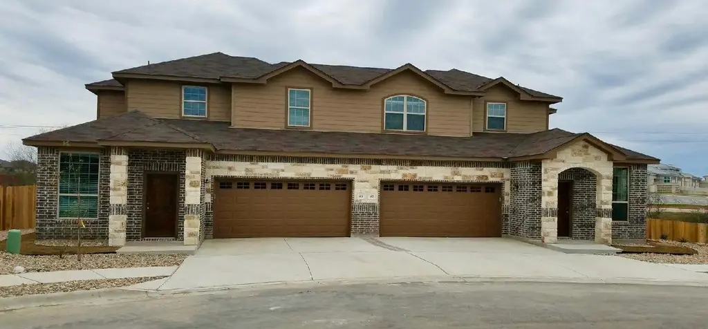 160 Lakeview Court, Kyle