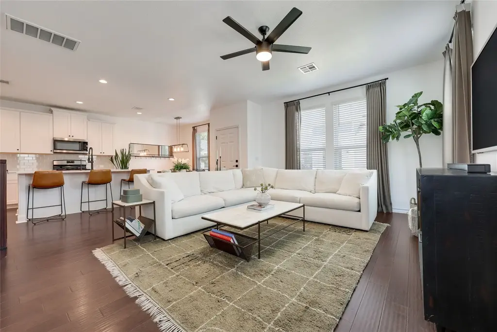 5215 Golden Canary Lane, Austin