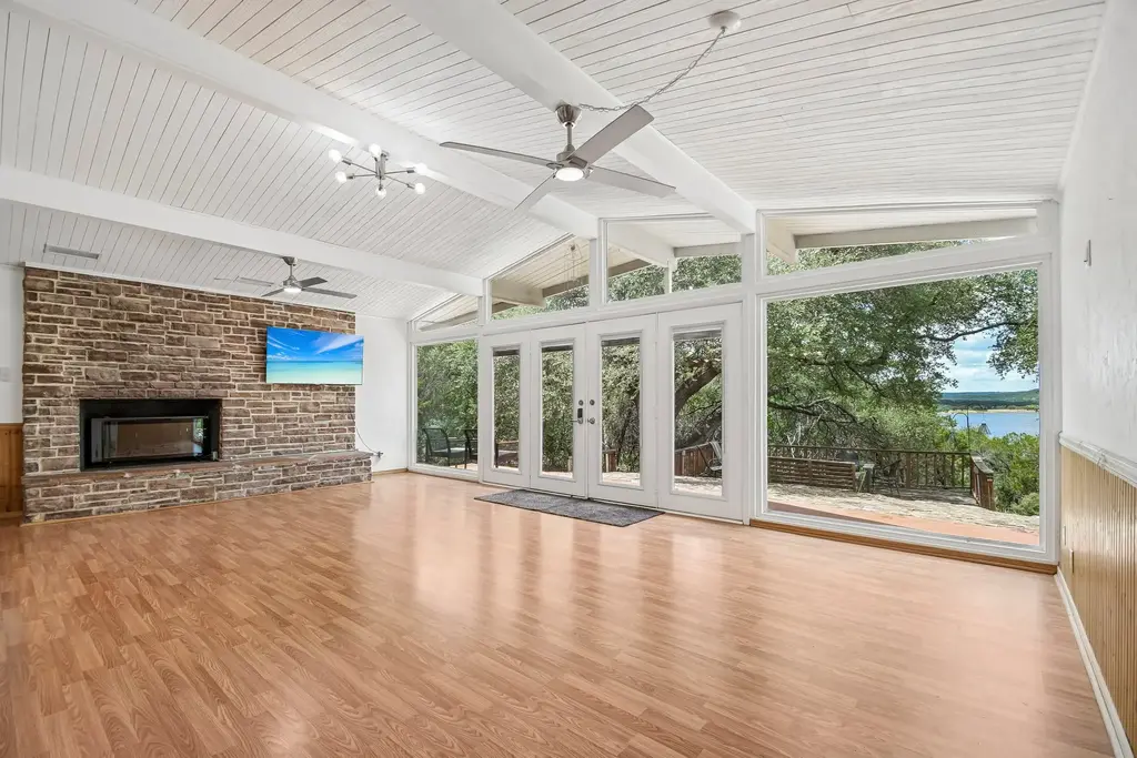 21103 Dawn Drive, Lago Vista