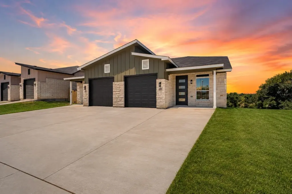 1213 Lone Pine Way, Killeen