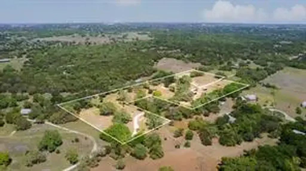240 Lanier Ranch Road B, Driftwood