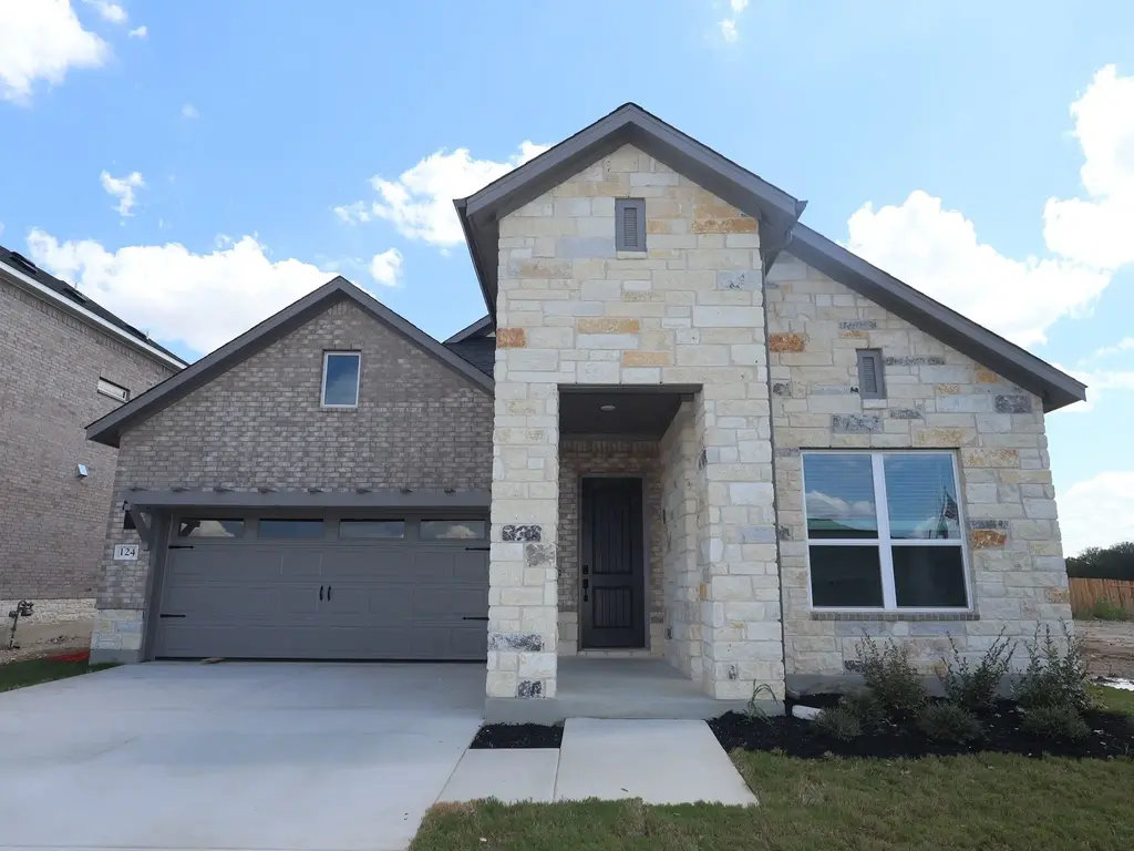 124 Leland Avenue, Buda