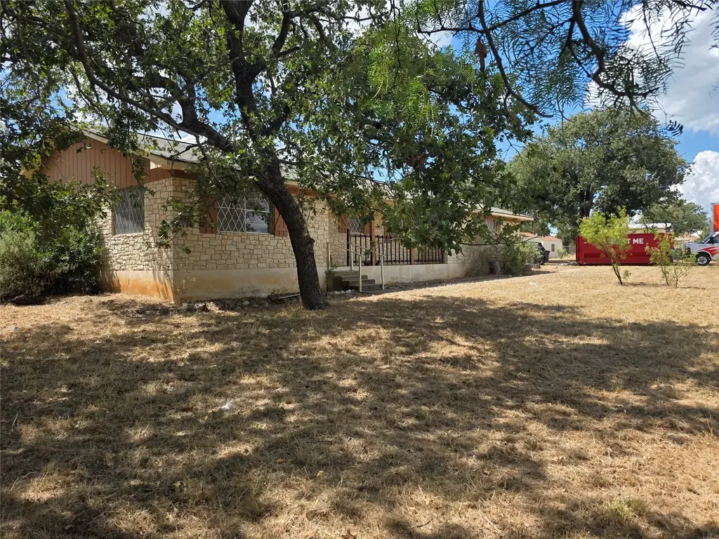 2830 Fm 690 Divide, Burnet