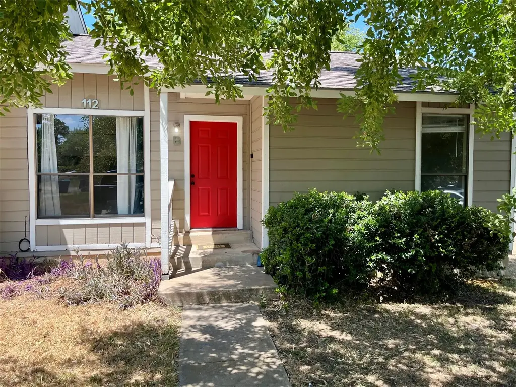 112 Hillside Cove B, Elgin