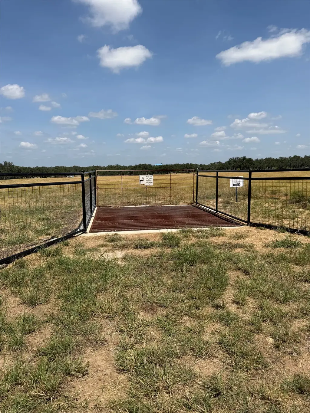 2124 Old Marble Falls Road, Round Mountain