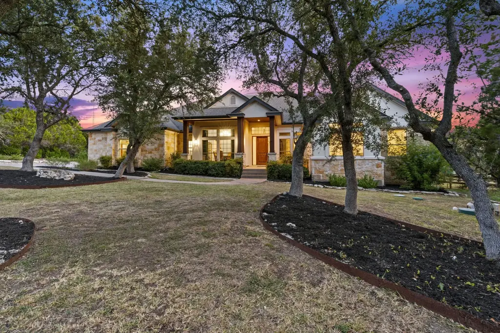 607 Saddlehorn Drive, Dripping Springs