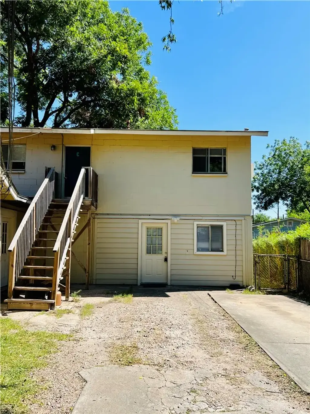 1914 Cullen Avenue B, Austin
