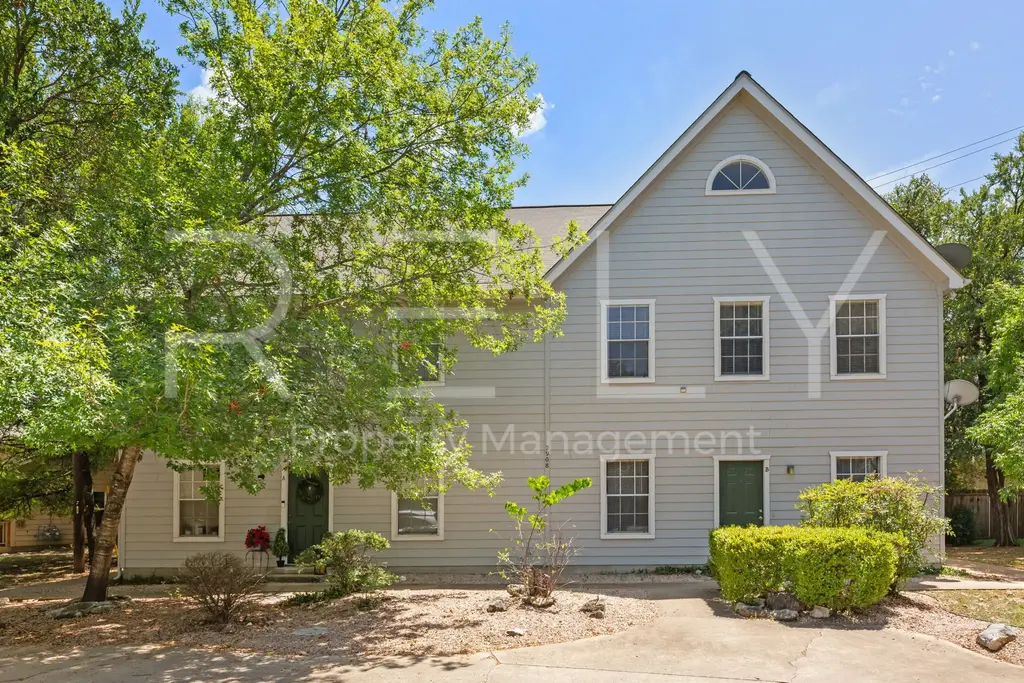 2908 Whisper Oaks Ln B, Georgetown