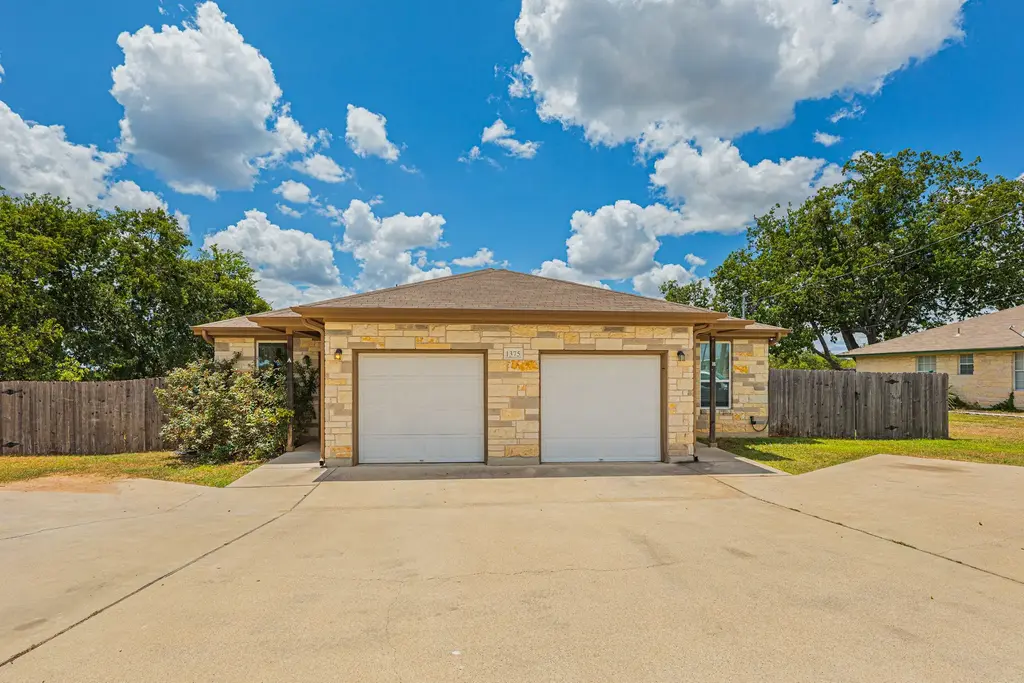 1375 Main Street, Liberty Hill