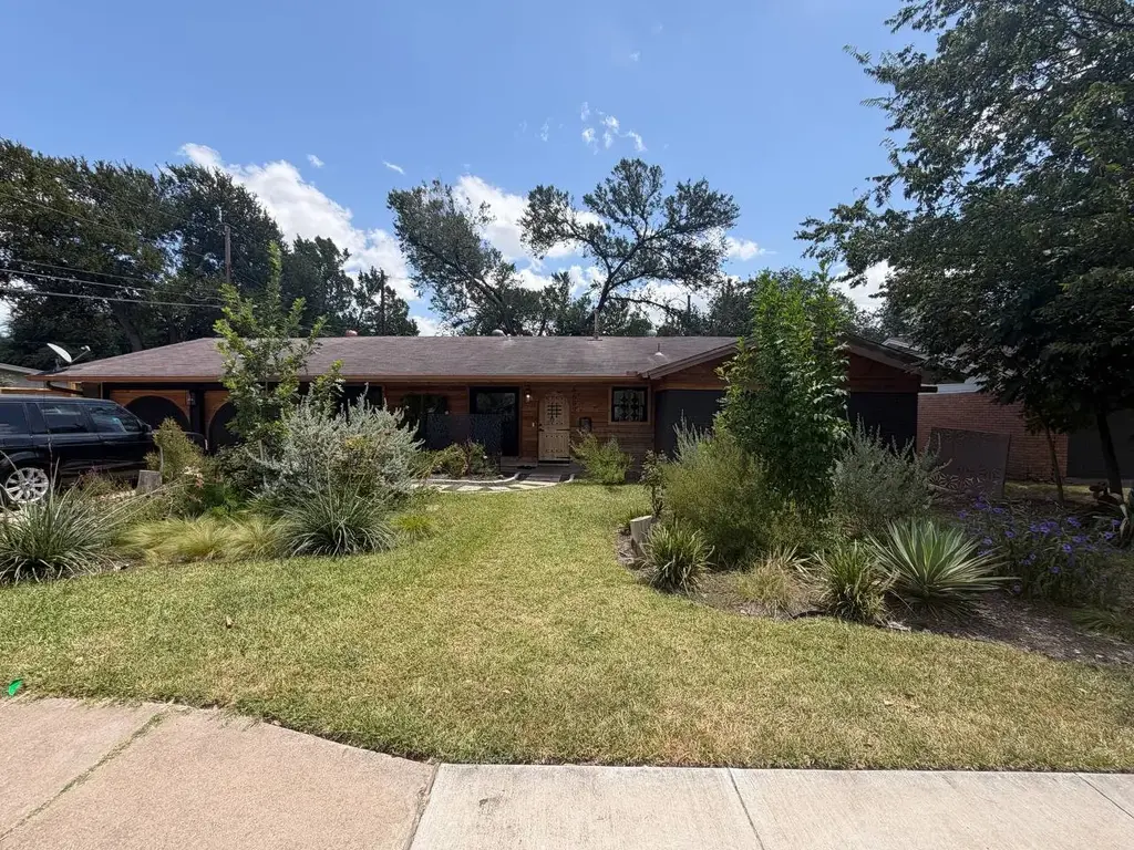 4603 Pack Saddle Pass, Austin