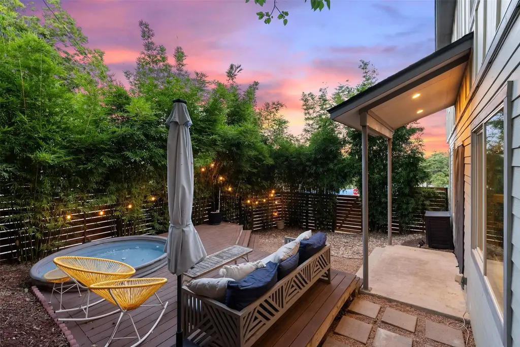 1158 Ridgeway Drive A, Austin