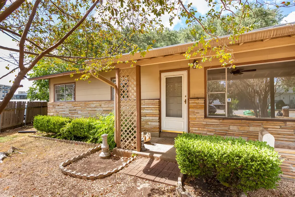 2305 Westforest Drive A, Austin