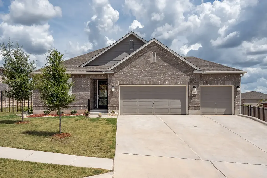 7011 Harvest Trail Drive, Austin