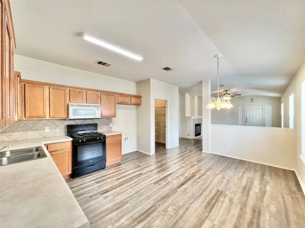 2221 Pearson Way, Round Rock