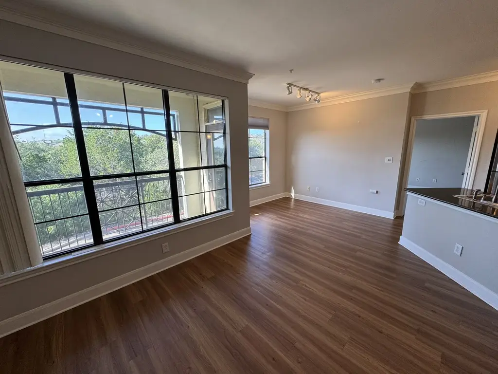 7701 Rialto Boulevard 125, Austin