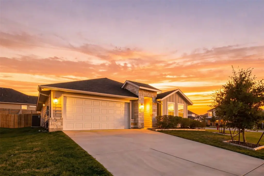 17701 Zinfandel Drive, Pflugerville