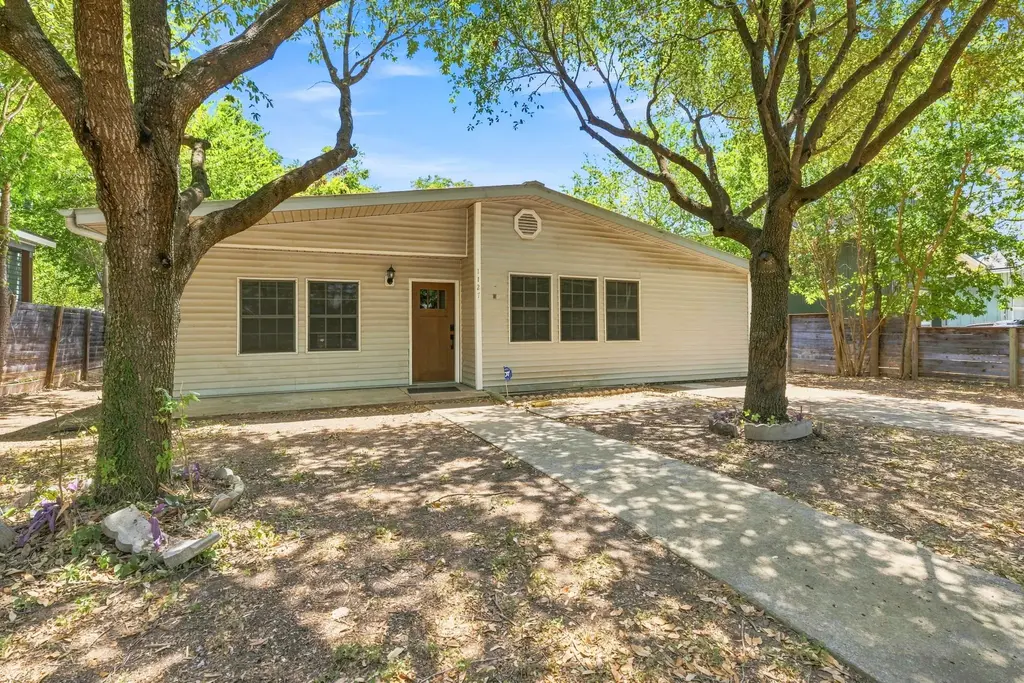 1127 Denfield Street, Austin
