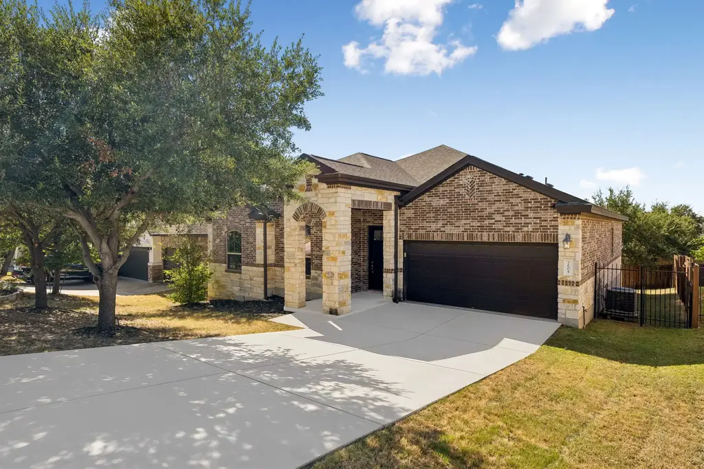 2604 Lou Hollow Place, Cedar Park