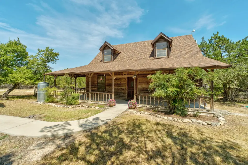 100 Clayton Cove, Dripping Springs