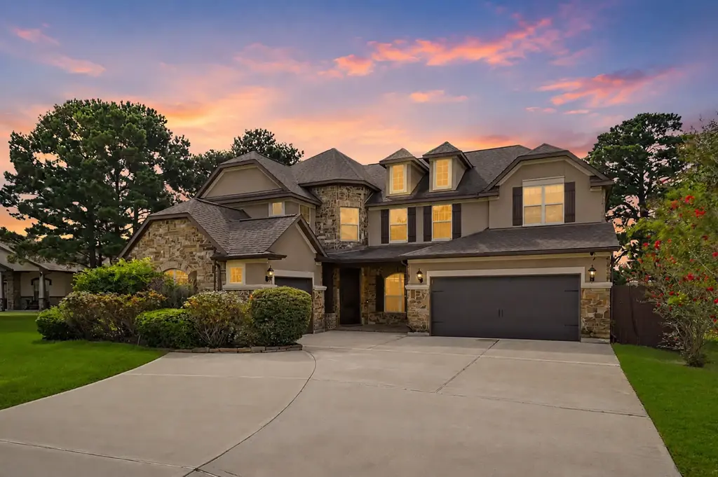 19089 Grandview Point, Montgomery