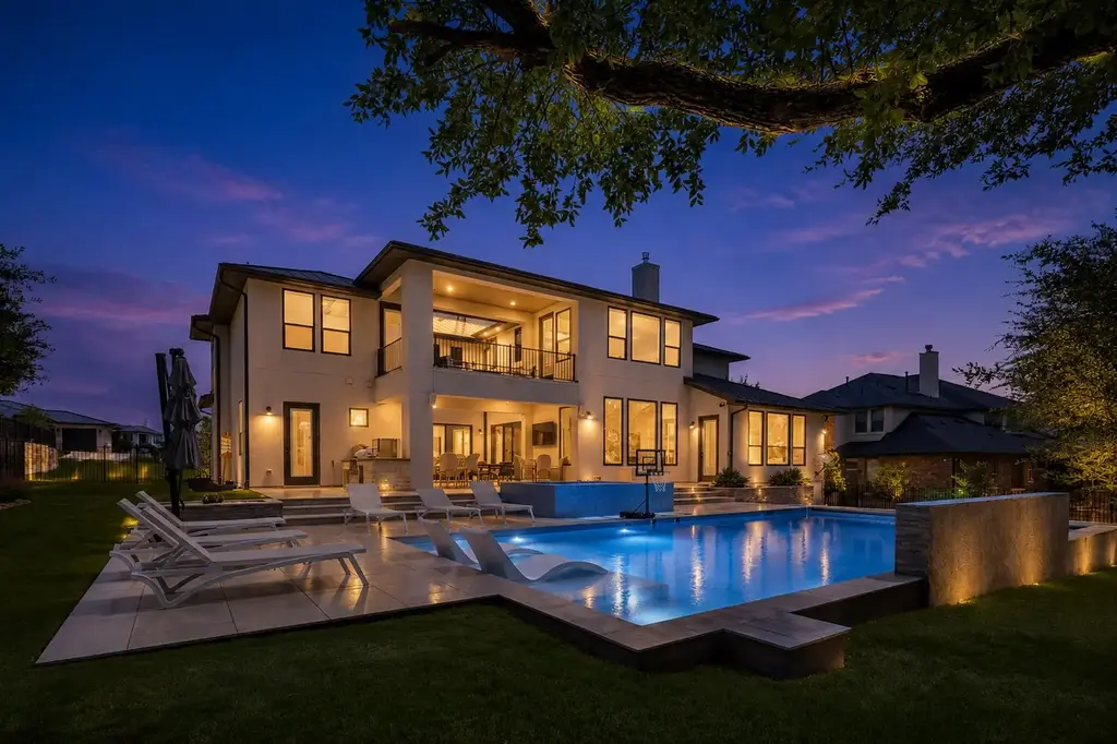 17917 Davenport Divide Court, Austin
