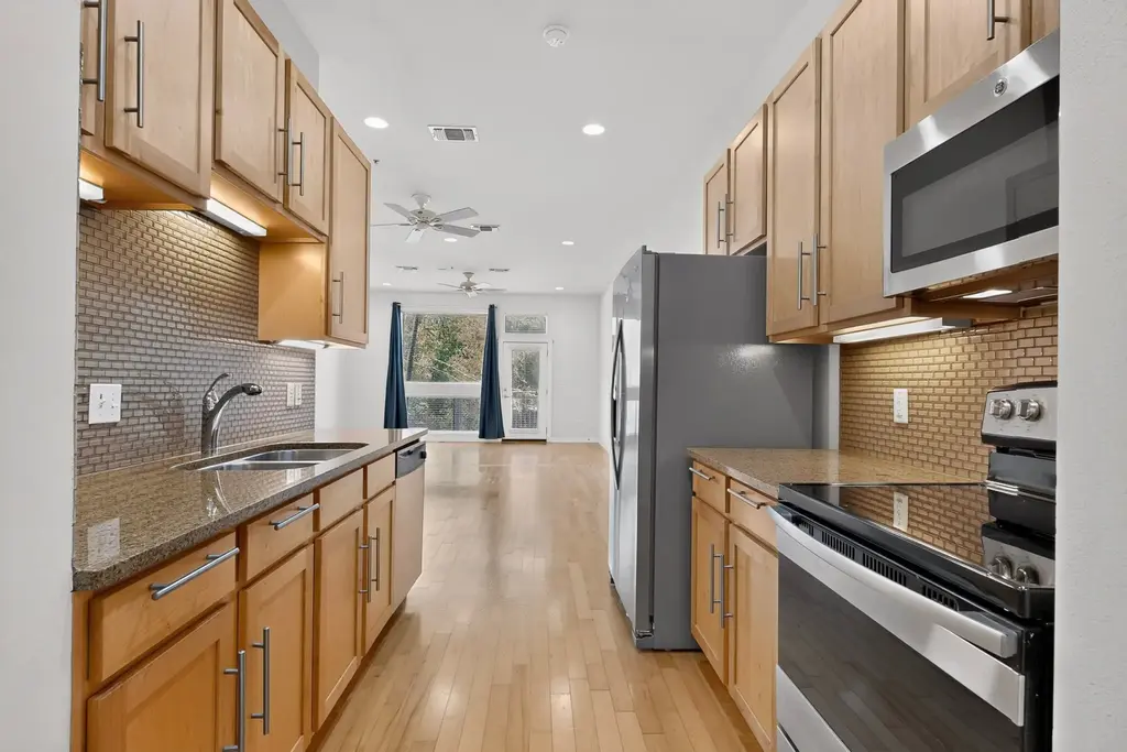 2931 E 12th Street 206, Austin