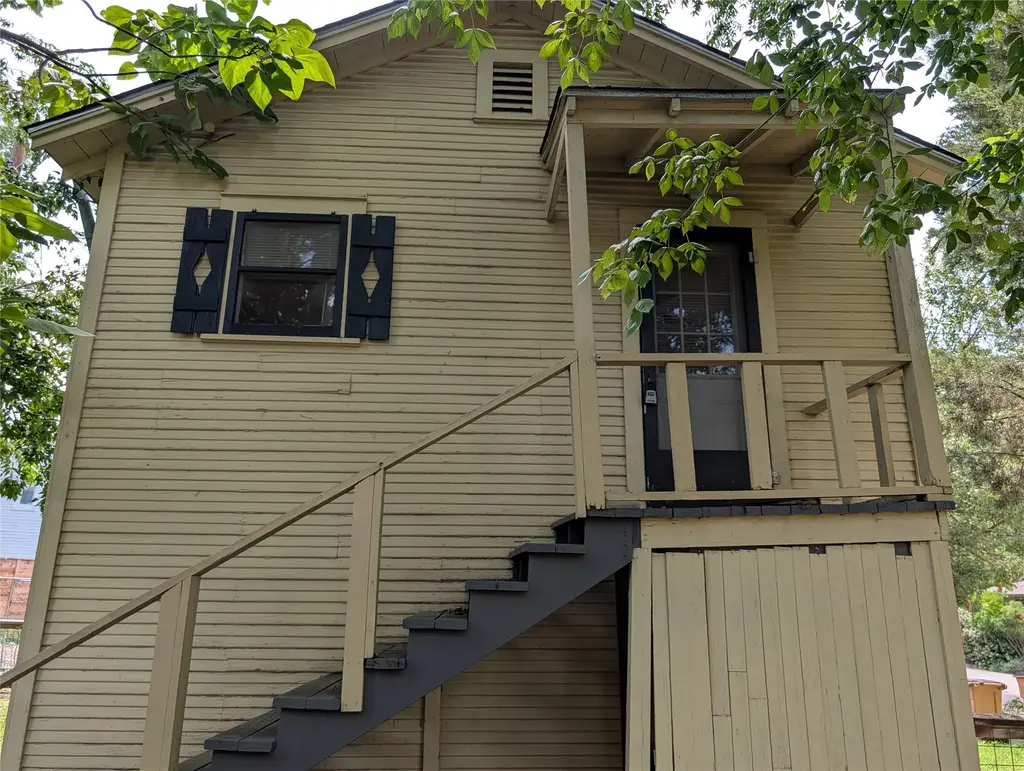 304 E 42nd Street, Austin