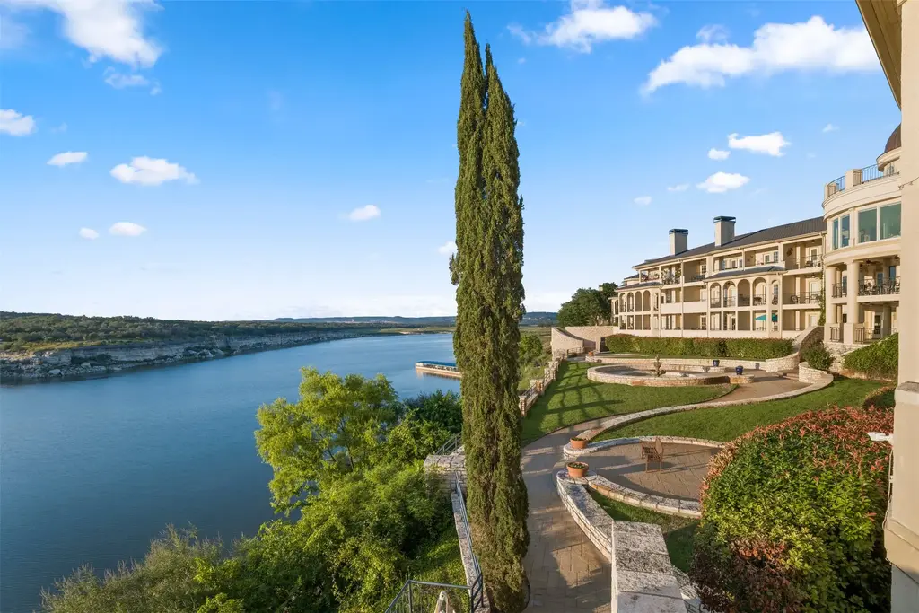 3404 American Drive 3203, Lago Vista