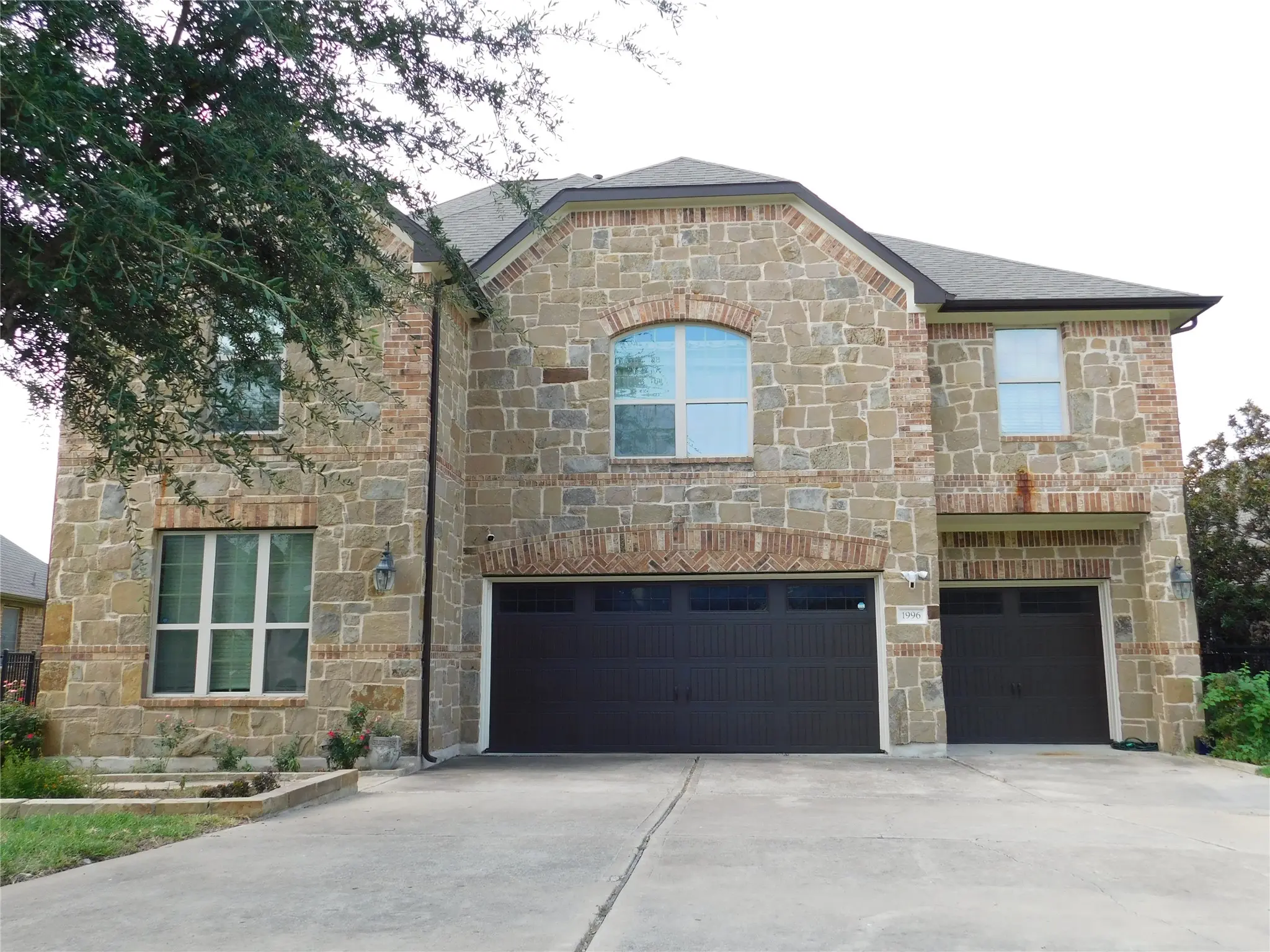 Photo of Listing #7988258