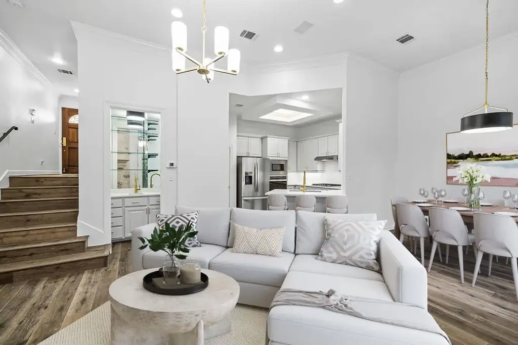 1701 Spyglass Drive 2, Austin