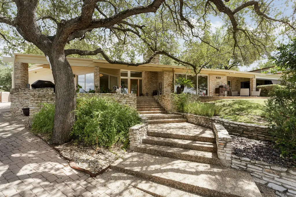 930 Electra, Lakeway