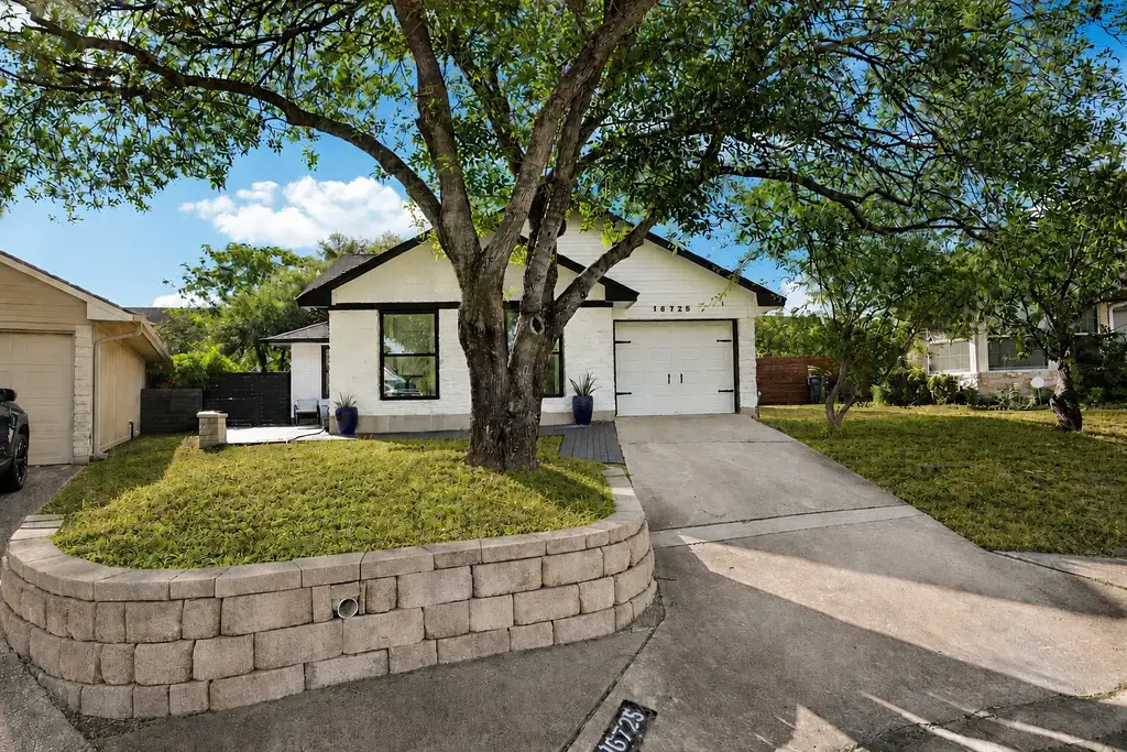 16725 Whitebrush Loop, Austin