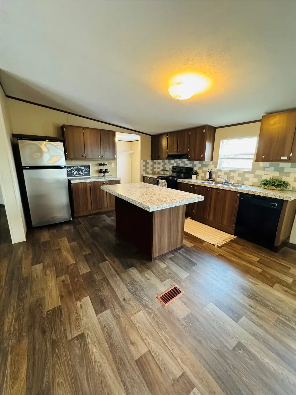 360 Margarita Drive, Dale