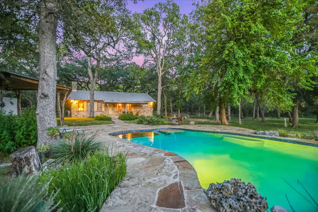 300 Deer Lake Estates, Wimberley