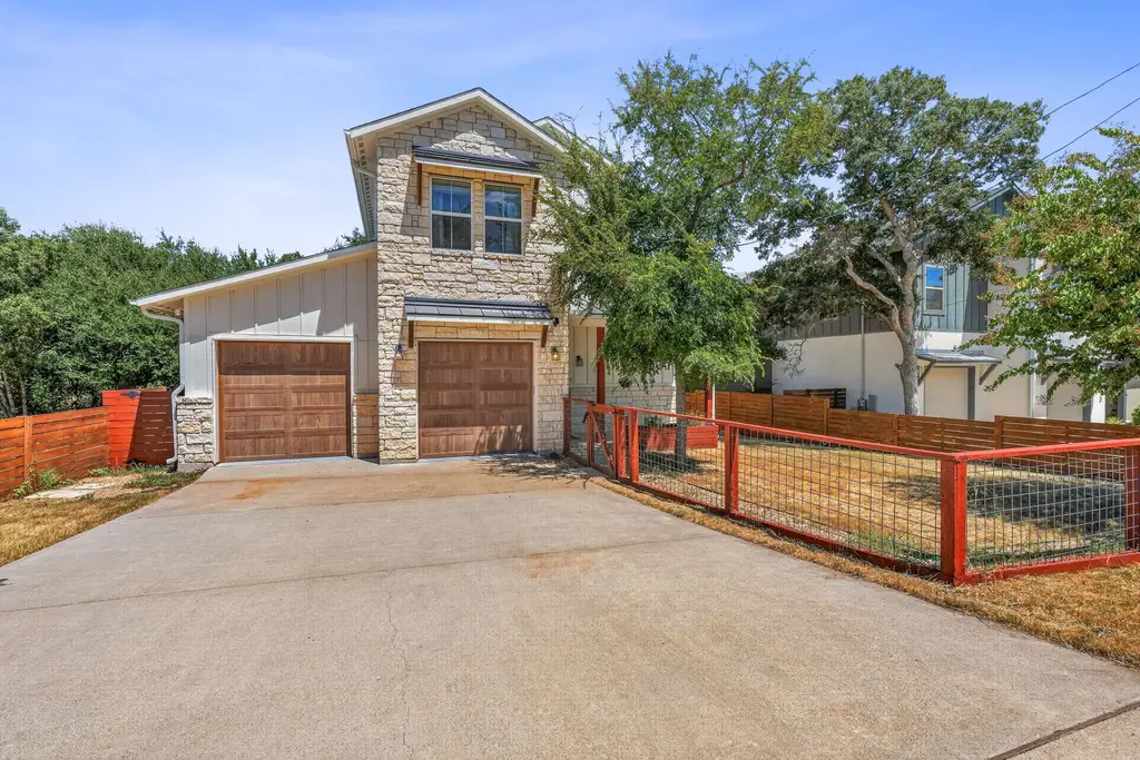 11005 7th Street, Jonestown