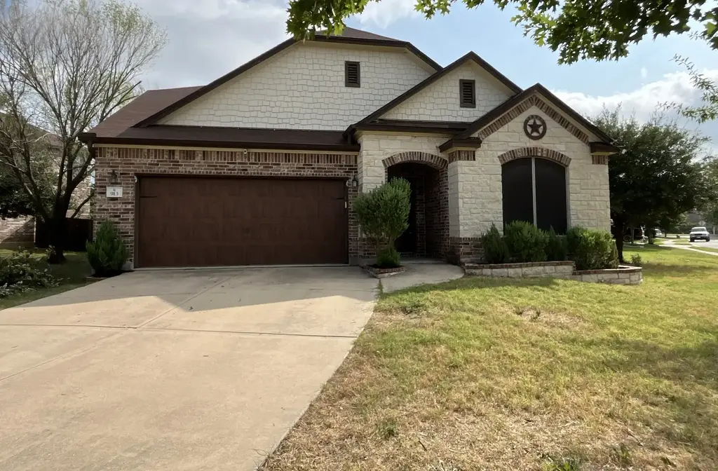 913 Water Hyacinth Loop, Leander