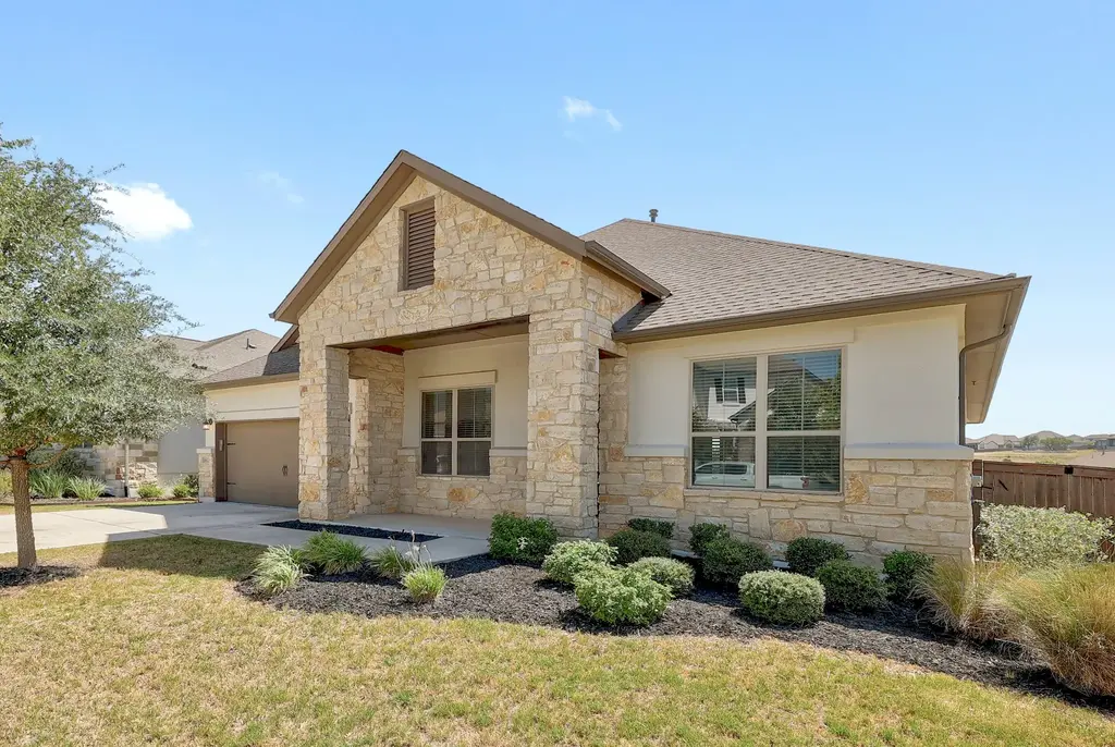 1612 Indian Apple Way, Leander