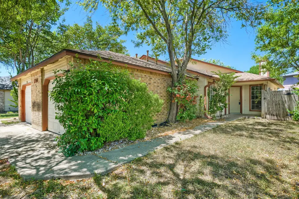 740 Simonetti Drive A, Austin