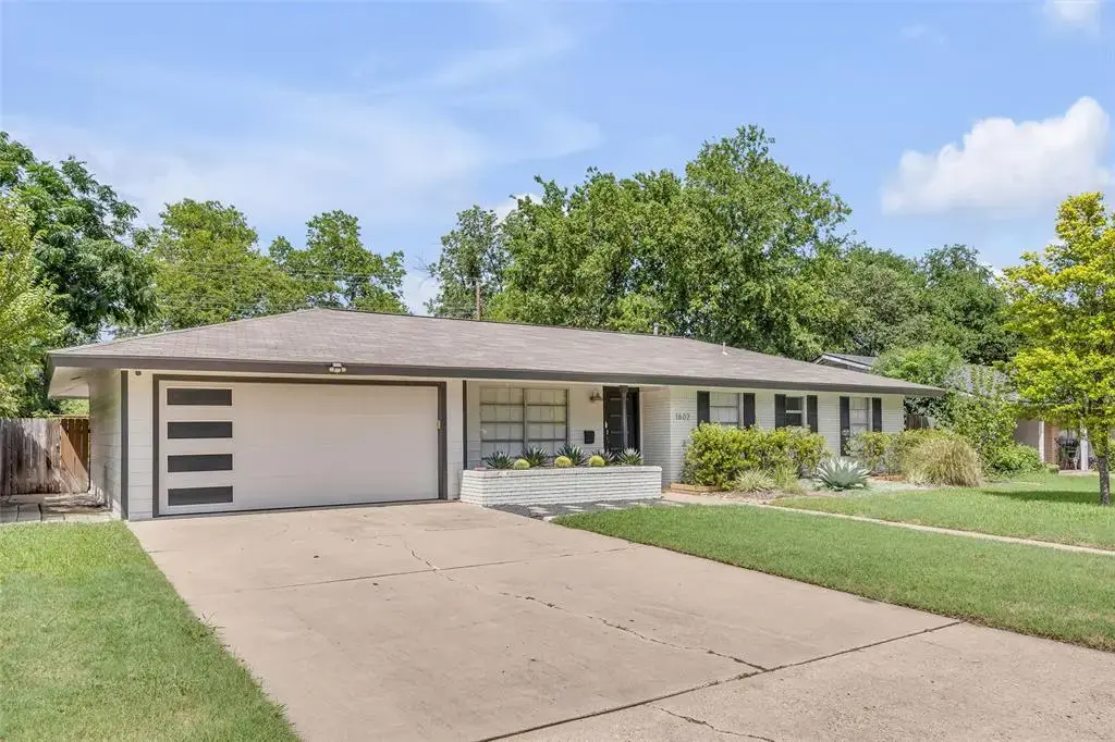 1602 Ashberry Drive, Austin