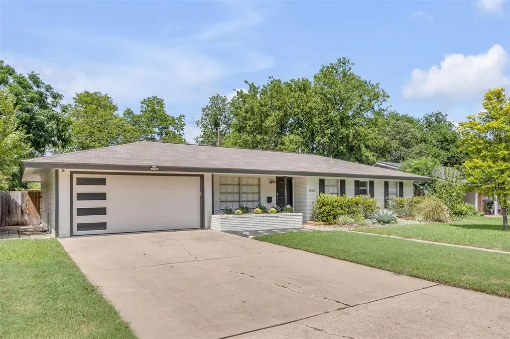 Photo of Listing #8809322