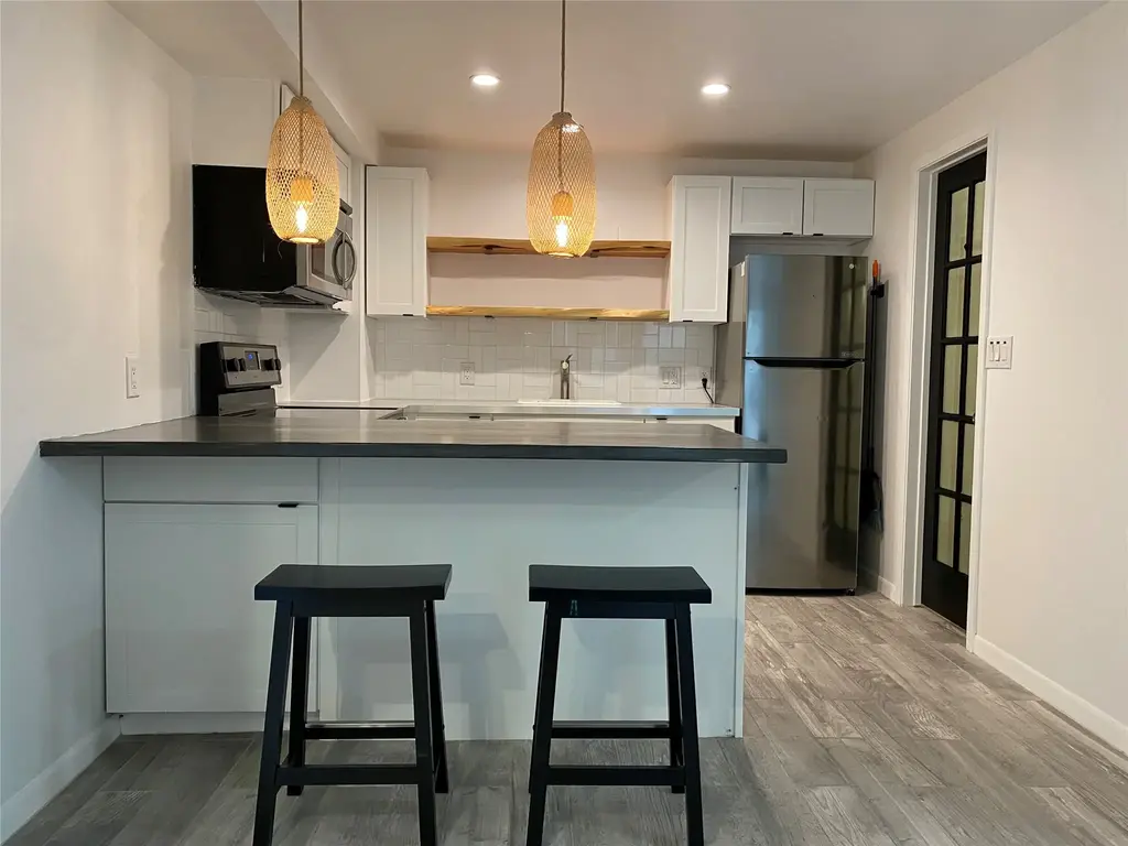 5802 Circulo Drive 4d, Lago Vista