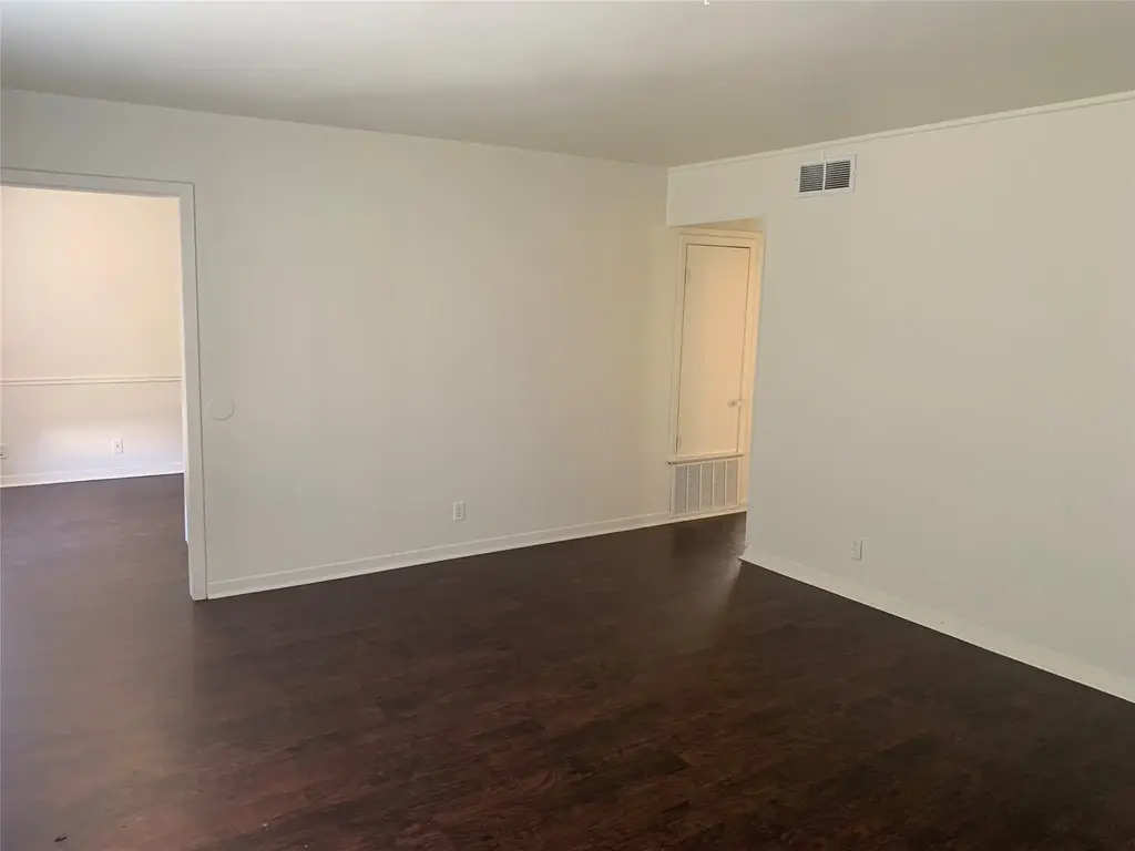 1918 Hearthstone Drive 202, Austin