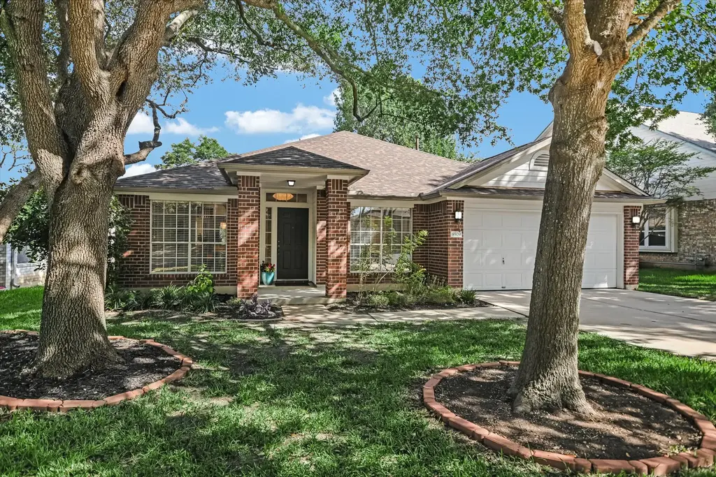 8909 Lanna Bluff Loop, Austin