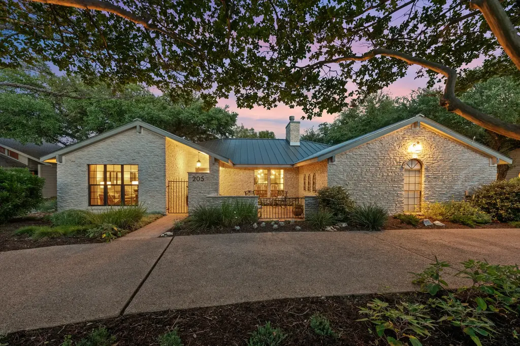 205 Copperleaf Road, Lakeway