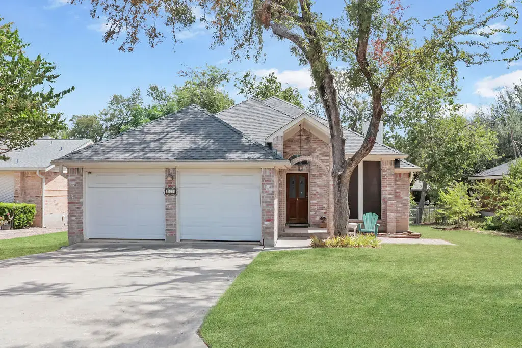 304 Woodstone Drive, Georgetown