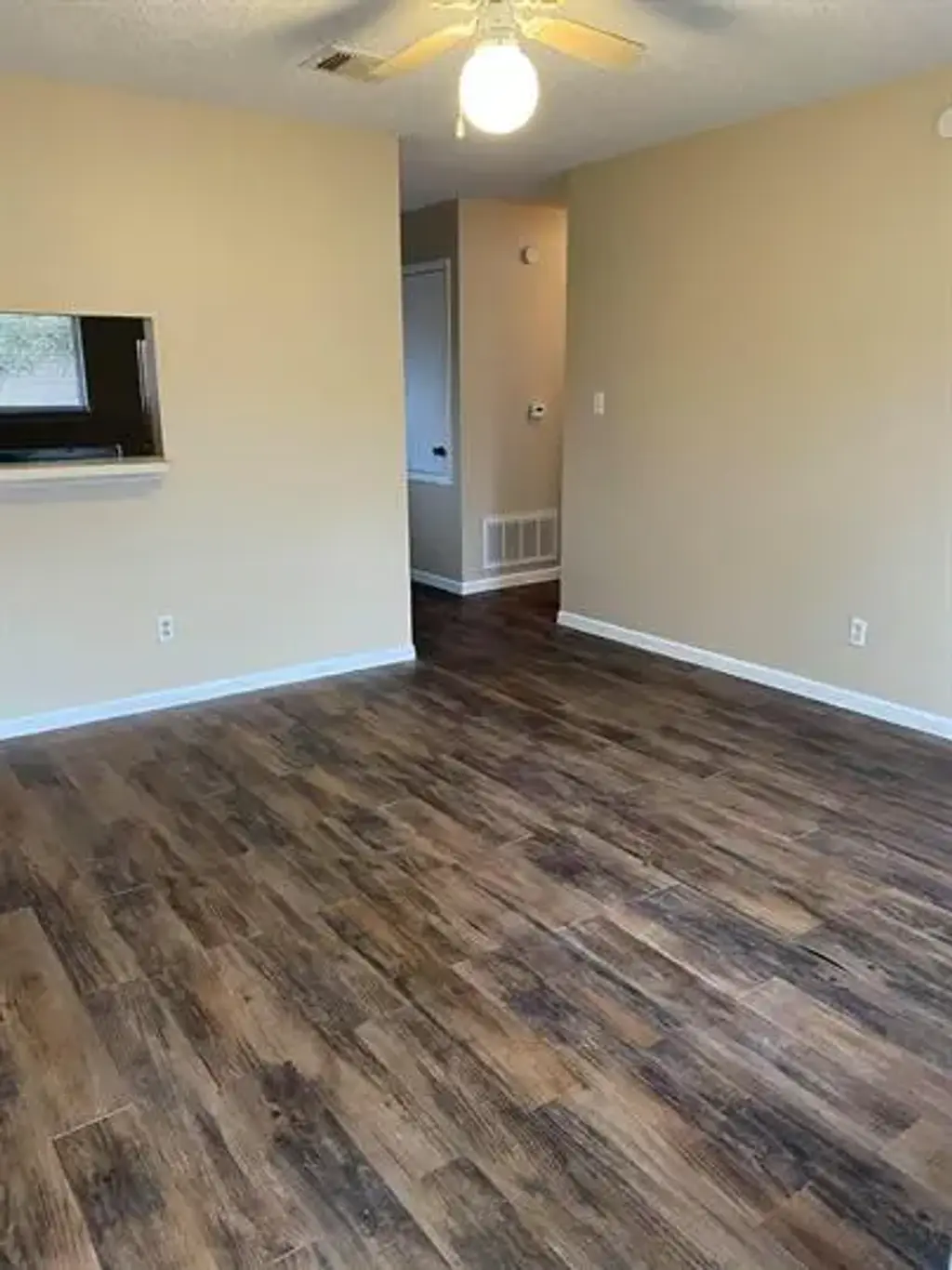 139 Elm Drive 208, Lockhart