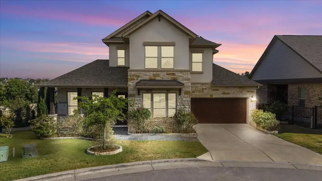 266 Village Oak Drive, Austin