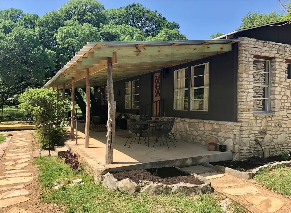888 Glenn Crest Drive, Blanco