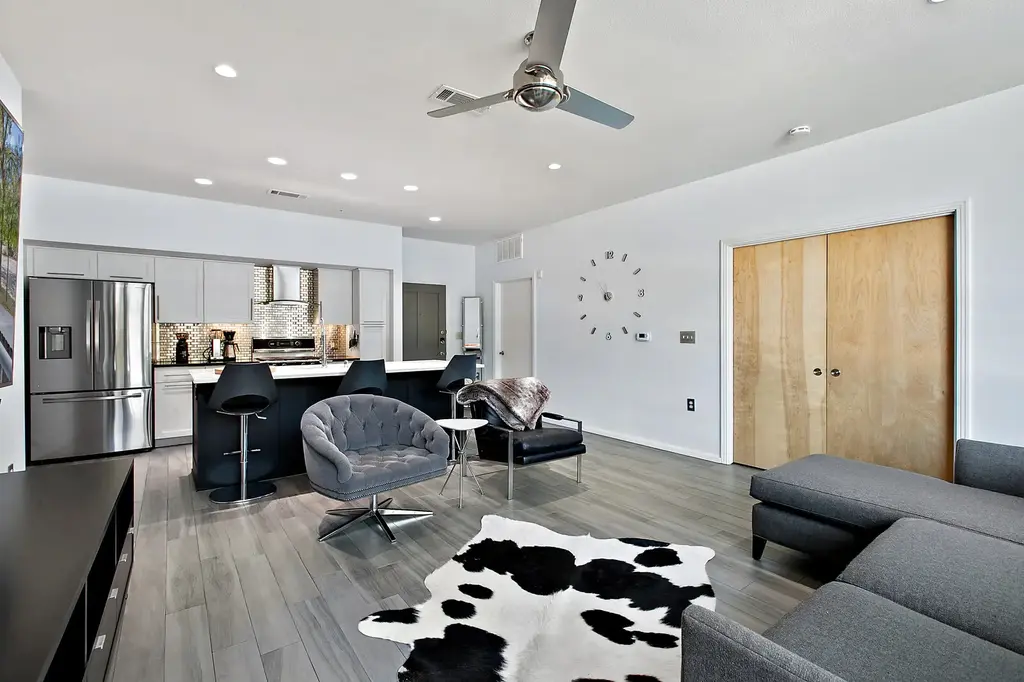 1600 Barton Springs Road 5110, Austin