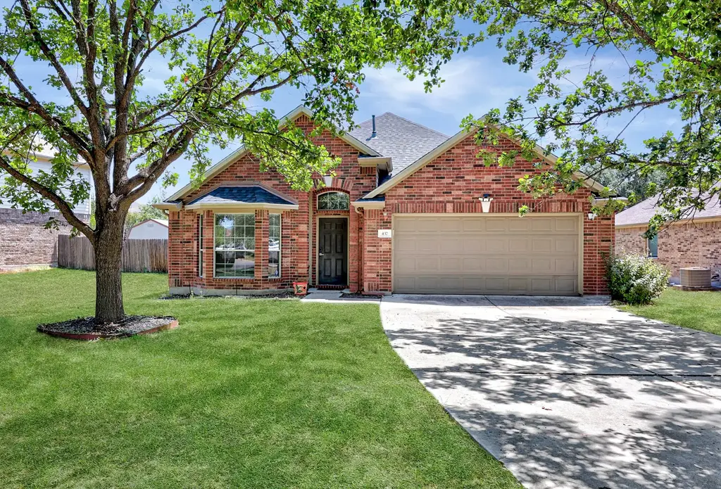 437 Hometown Parkway, Kyle